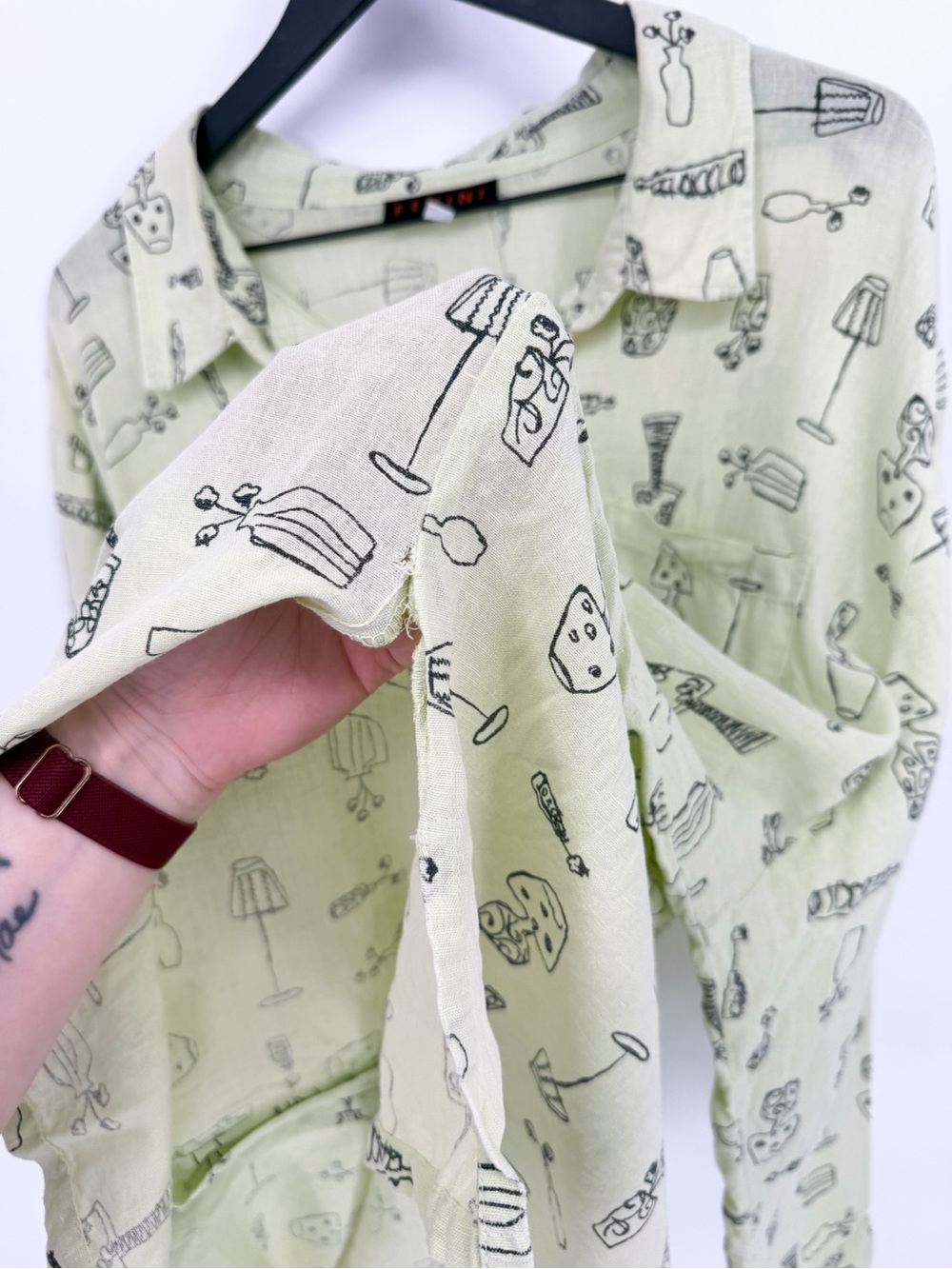 Fenini Linen Pottery and Lamp Doodle Print Button Front Top Green 2X - Picture 7 of 10